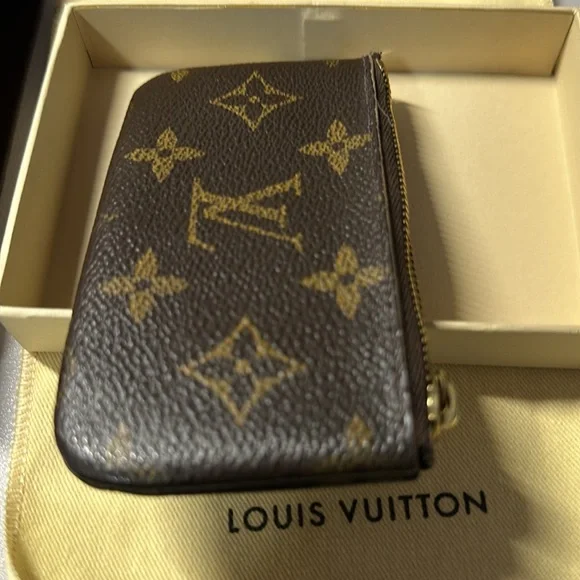 Louis Vuitton Key Pouch monogram - Picture 9 of 10